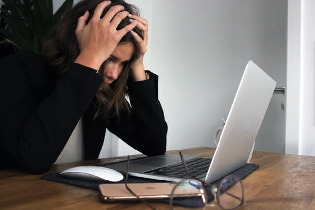 Workplace Anxiety and Stress – Successful Strategies to Deal with It